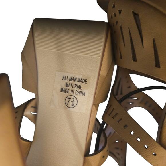 NWOT Golden Tan Cutout Platform Heels By Delicious Shoes Women's Size 7.5 - Picture 5 of 10